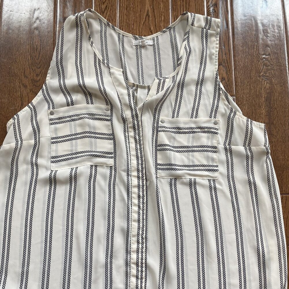 Maurices Size 2 Off White with Black Stripe tank